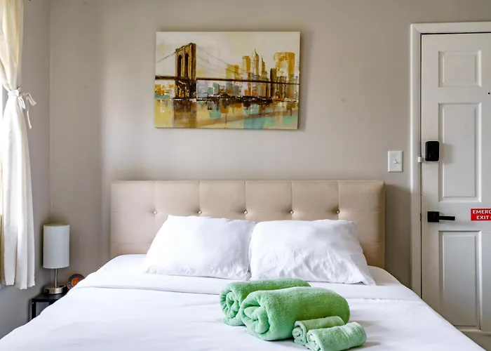 Jungle House Downtown Free Parking Sleeps 6 - Steps To Convention Center & Nationwide Arena - 1br Short North Luxury - Over 5,800 Five Star Apartamento *
