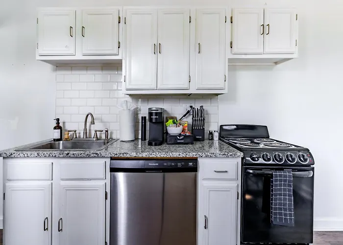 Apartamento Jungle House Downtown Free Parking Sleeps 6 - Steps To Convention Center & Nationwide Arena - 1br Short North Luxury - Over 5,800 Five Star *